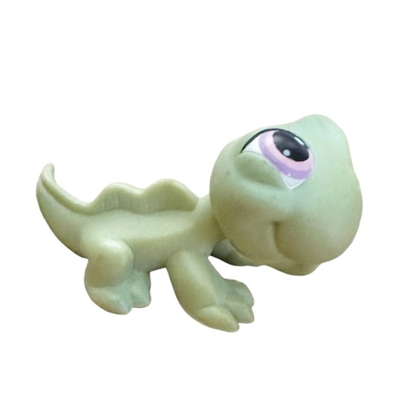 Littlest Pet Shop Other - Vintage Littlest Pet shop Iguana 2004